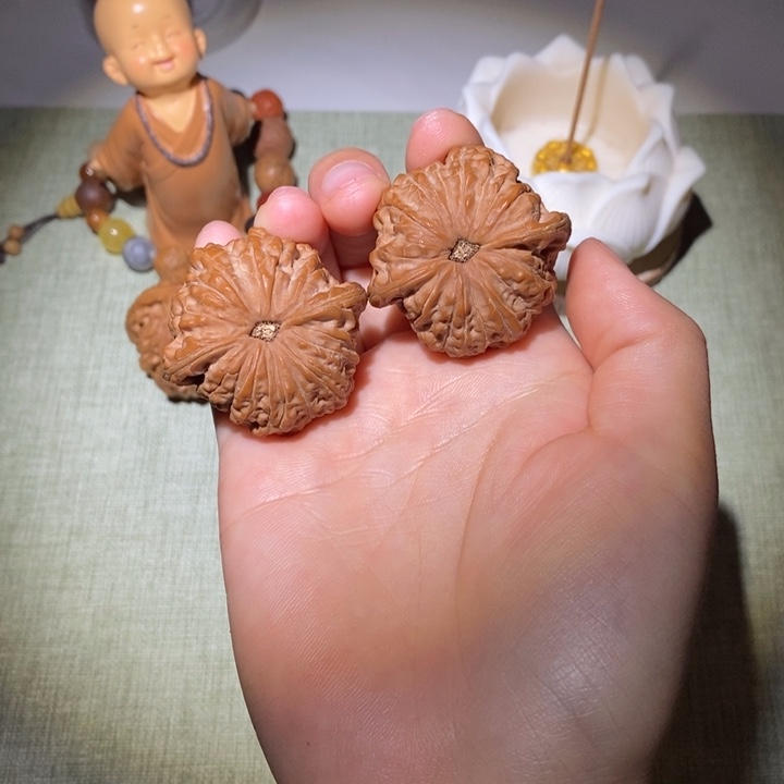 文玩核桃吊坠38全品血麒麟