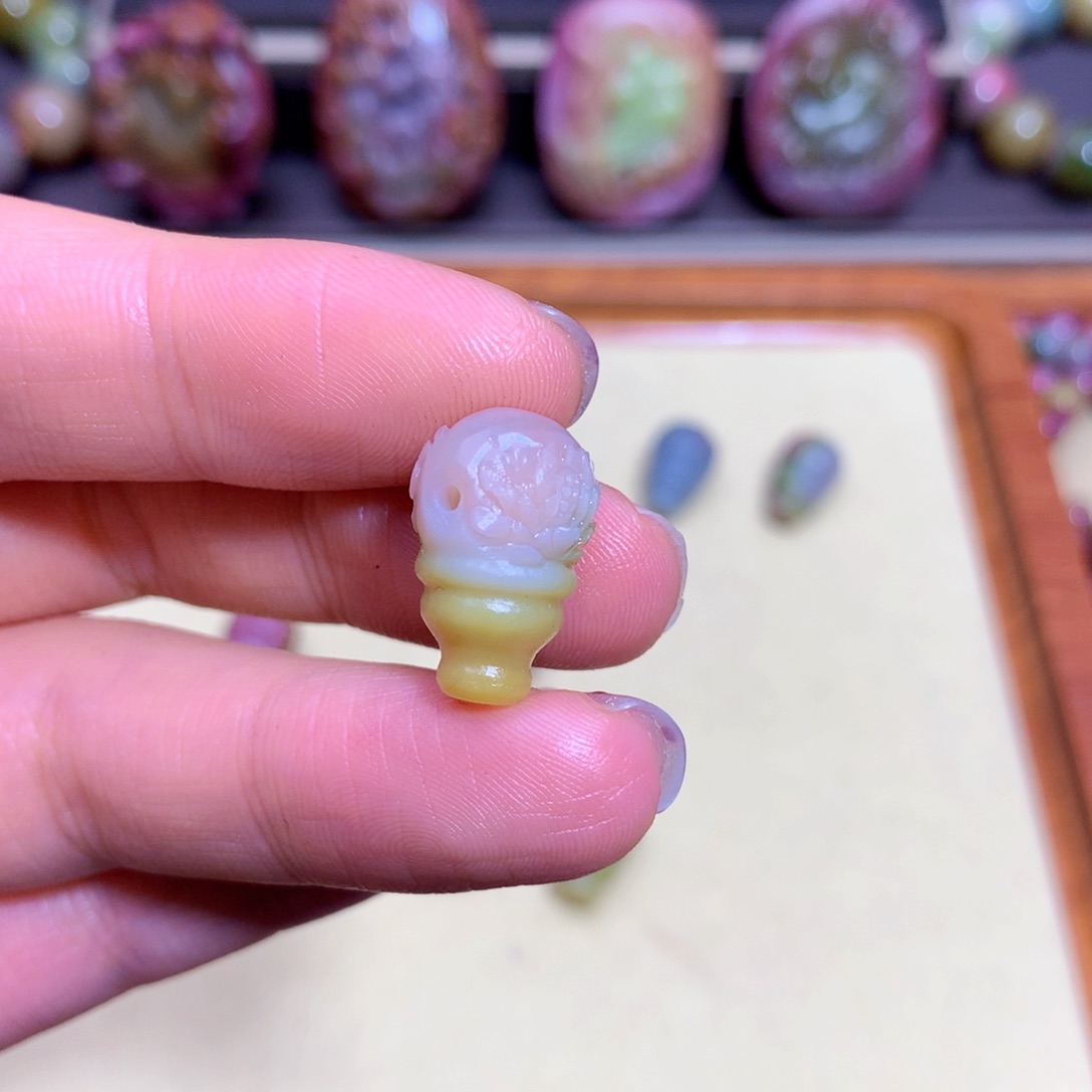 玛瑙挂件未镶嵌《****串盐源