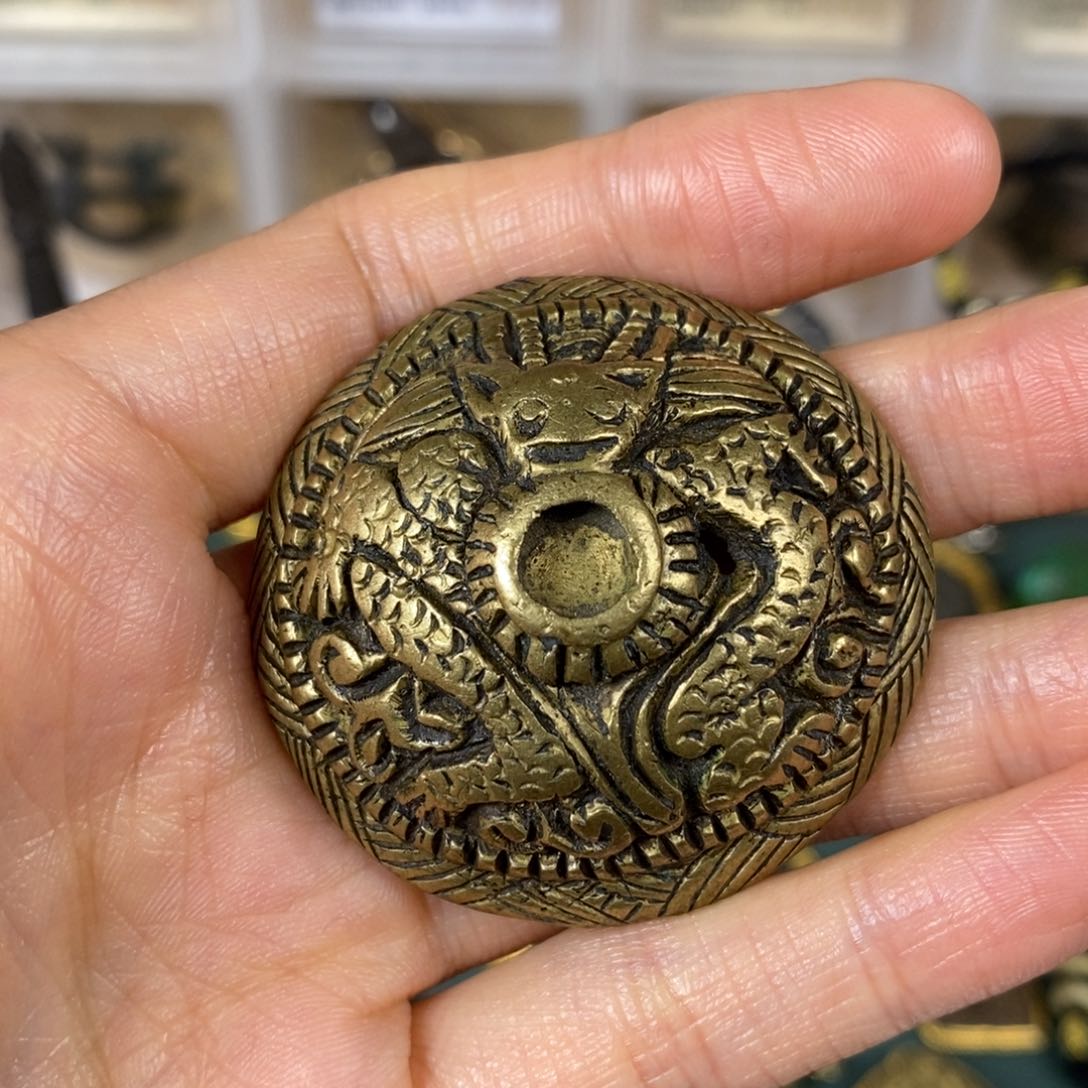 3567646875787776655555