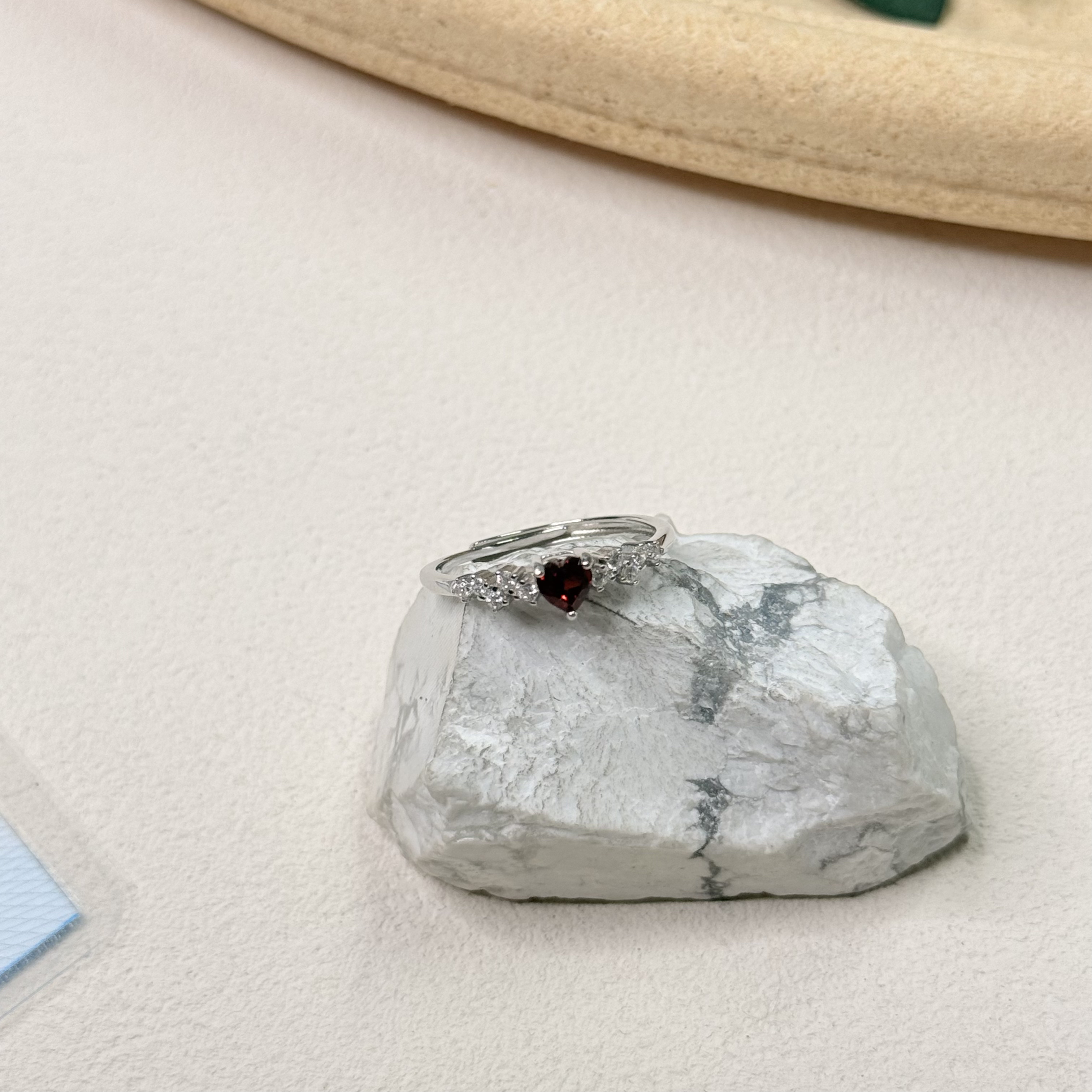 90新  【六六中古】孤品复古银925石榴石开口戒指aj4918