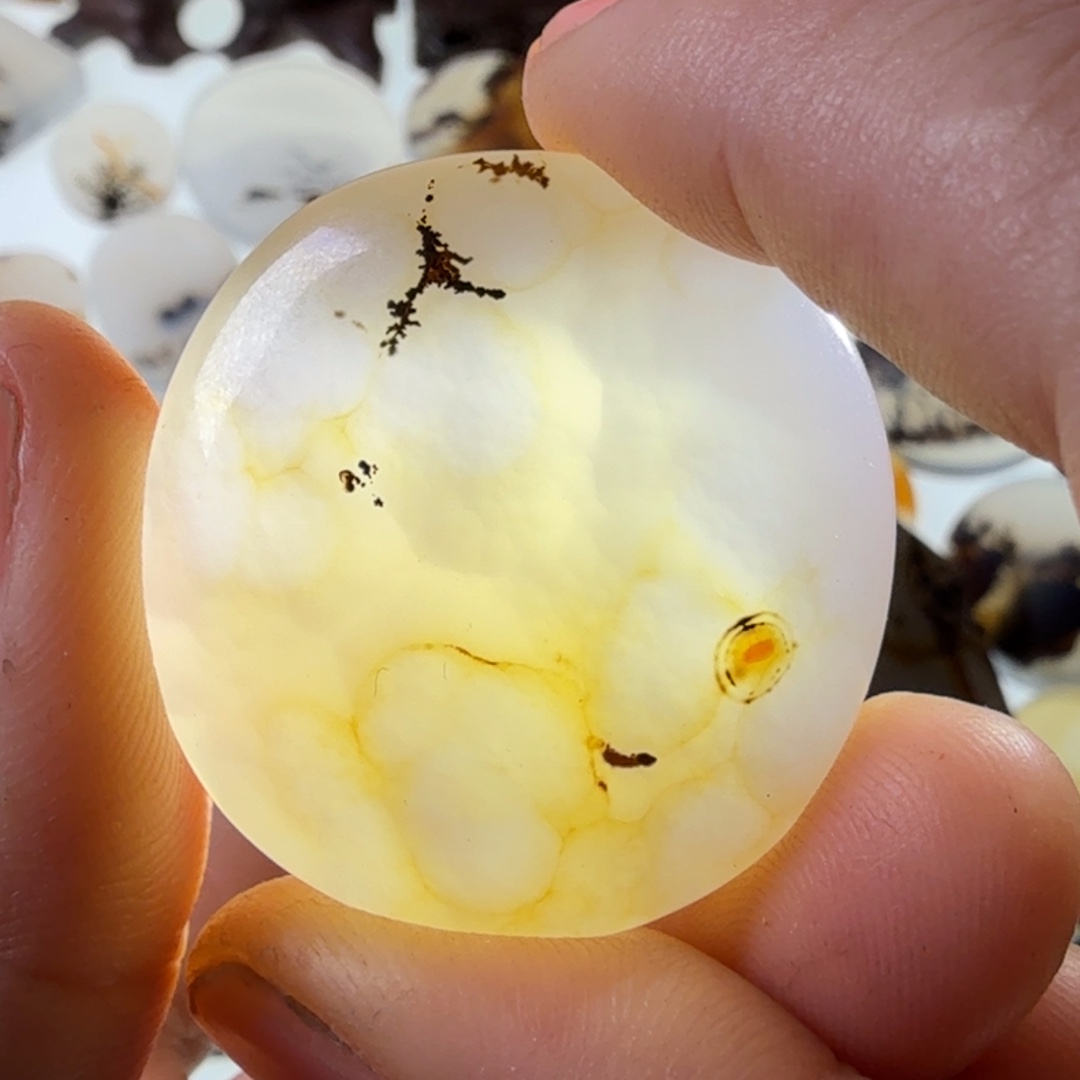 玛瑙/玉髓未镶嵌珠宝半成品