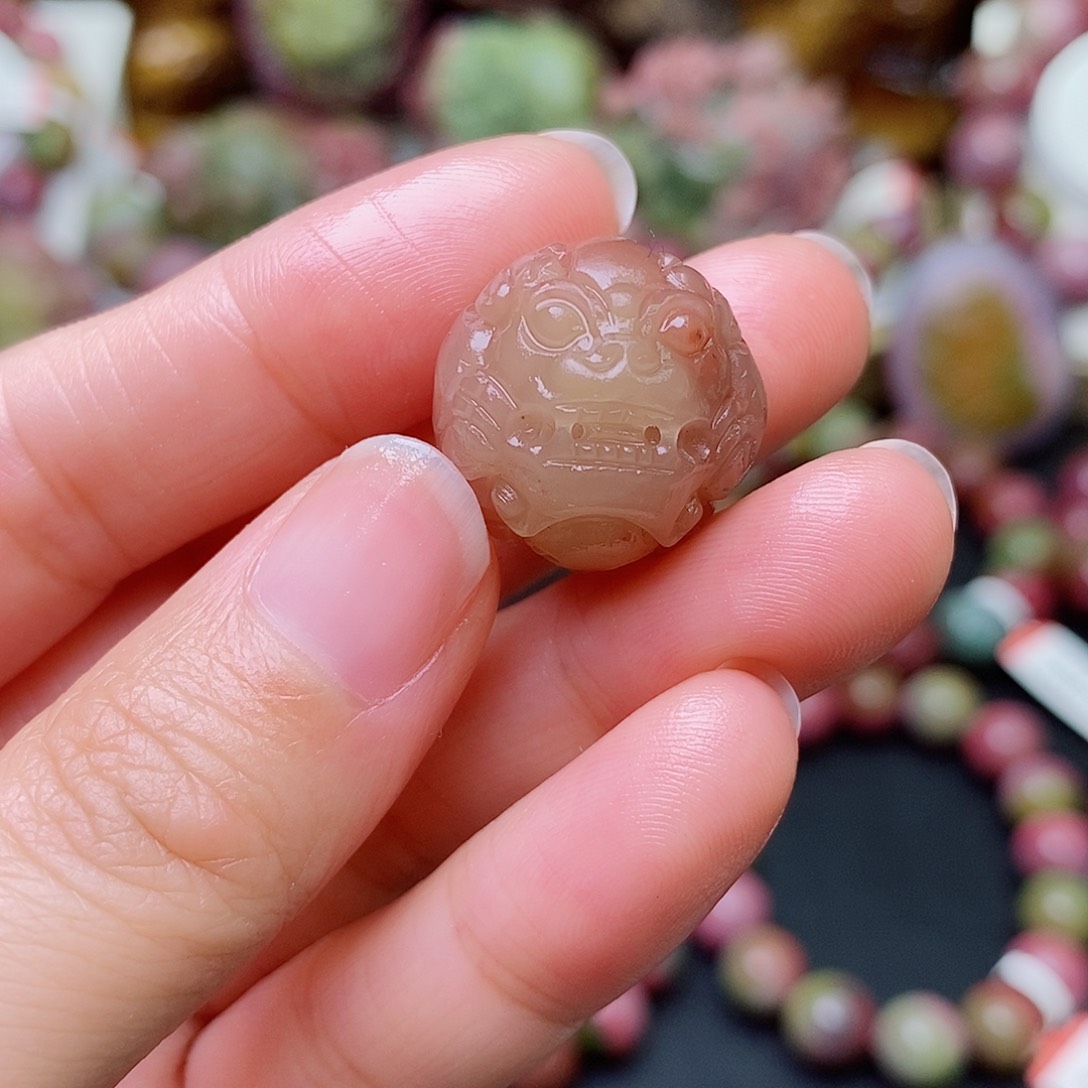 玛瑙/玉髓珠宝奇石未镶嵌盐源玛瑙定制