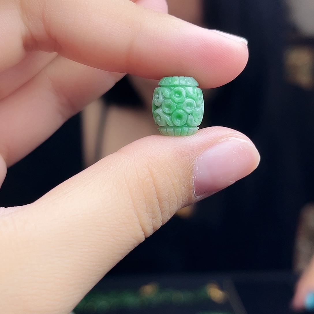 颈饰未镶嵌翡翠多样性