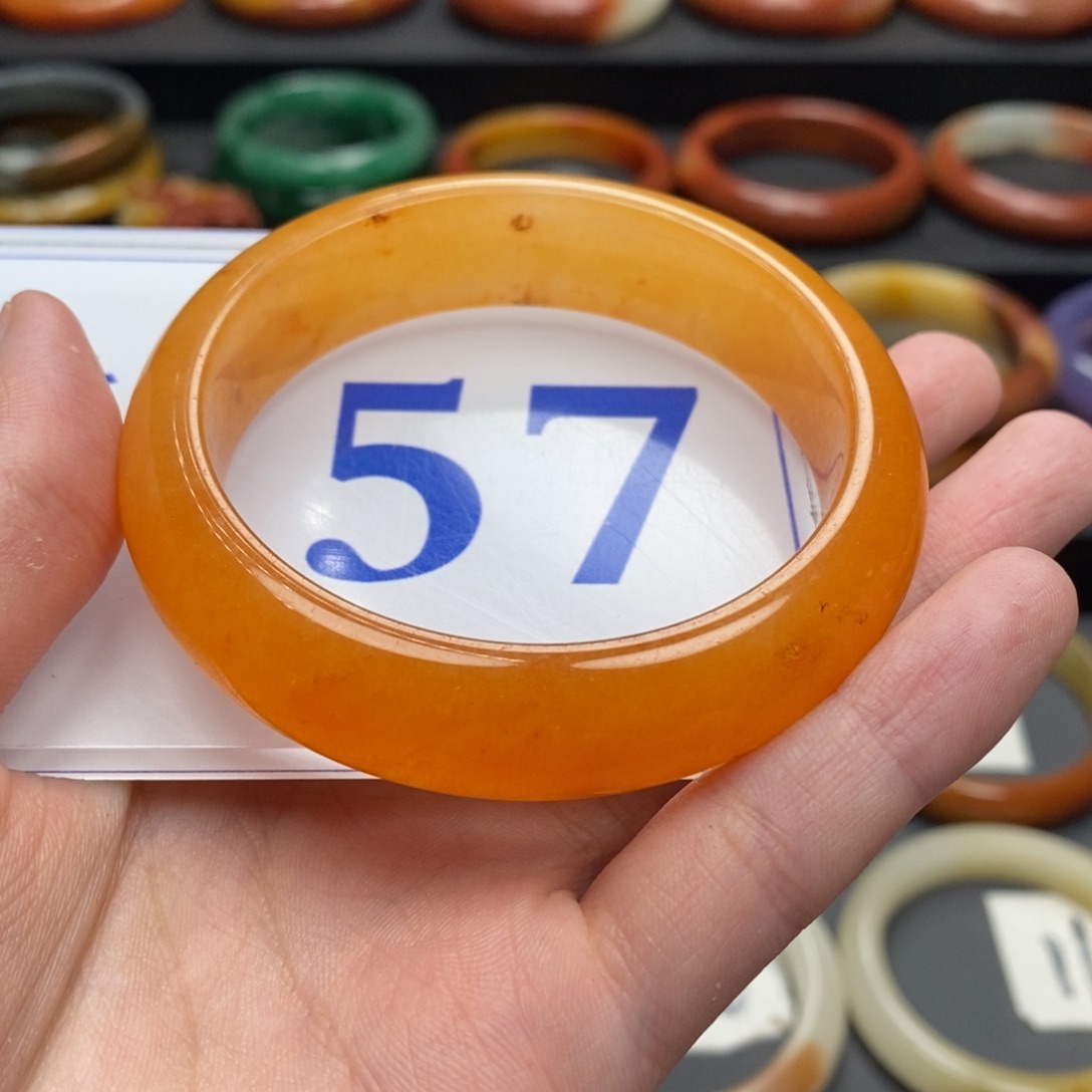 石英质玉（黄龙玉）手镯微瑕未镶嵌