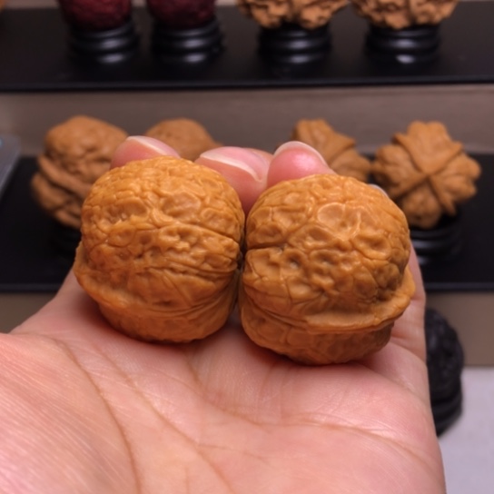 文玩核桃把件龟甲元宝蟾9