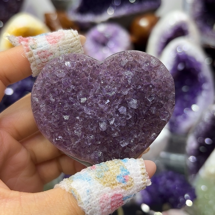 紫晶未镶嵌大型摆件（非配饰）