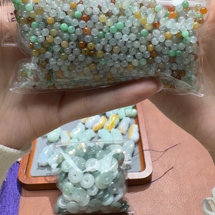 未镶嵌挂件翡翠福利40个，不包邮，拍一单邮费发货