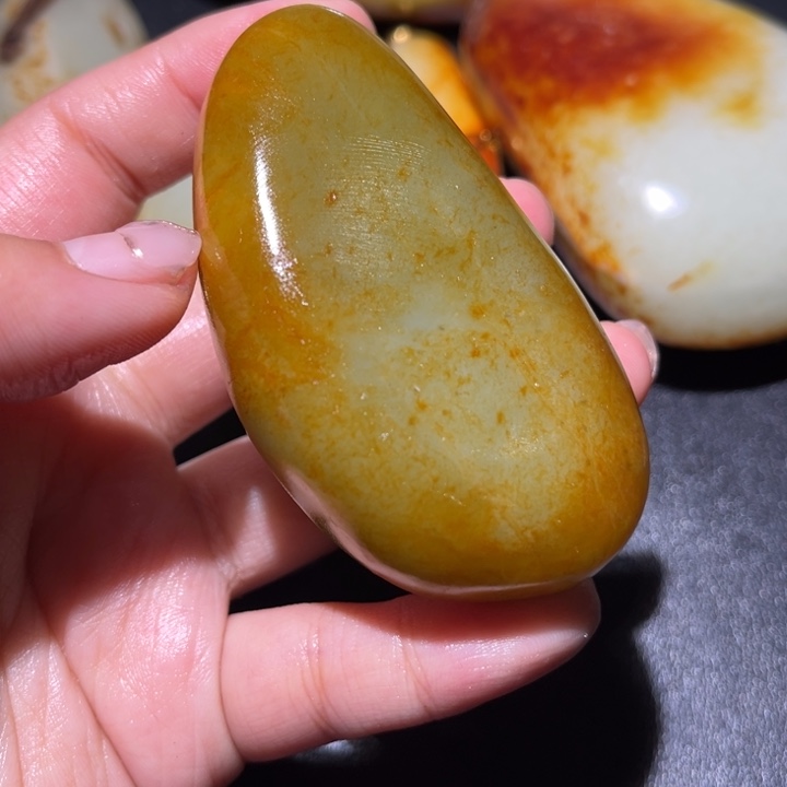 和田玉未镶嵌珠宝奇石