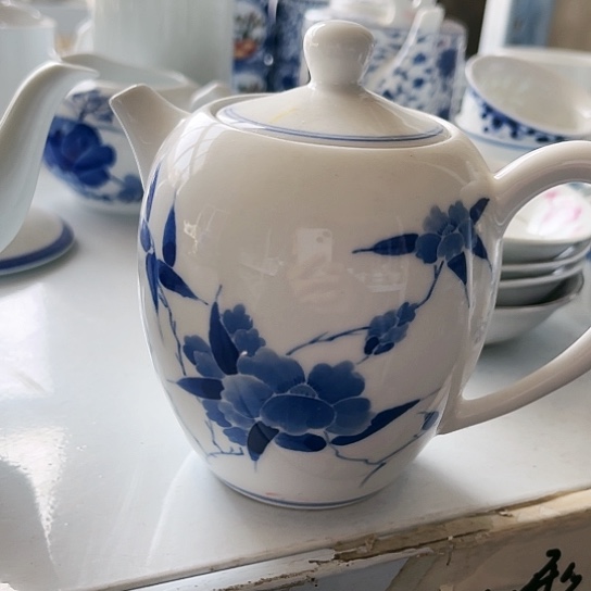 盘手绘壶一个陶瓷陶瓷