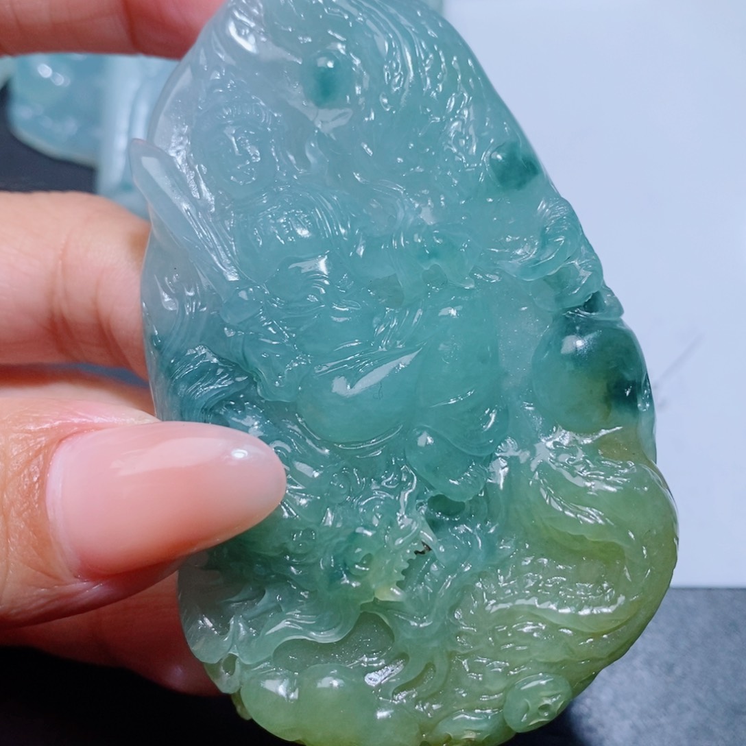 定制翡翠吊坠未镶嵌