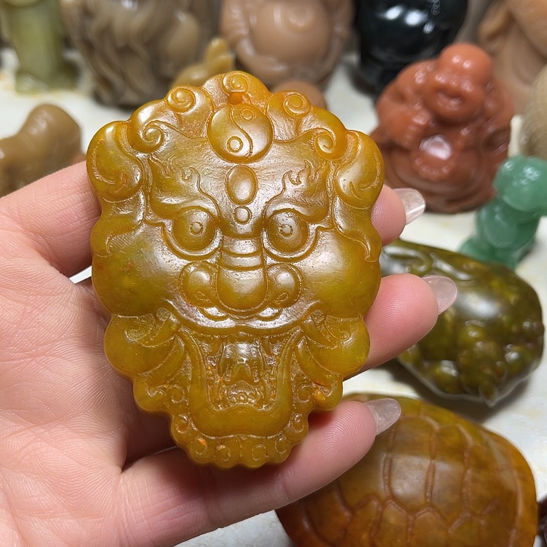 白玉菩提吊坠白玉菩提吊坠