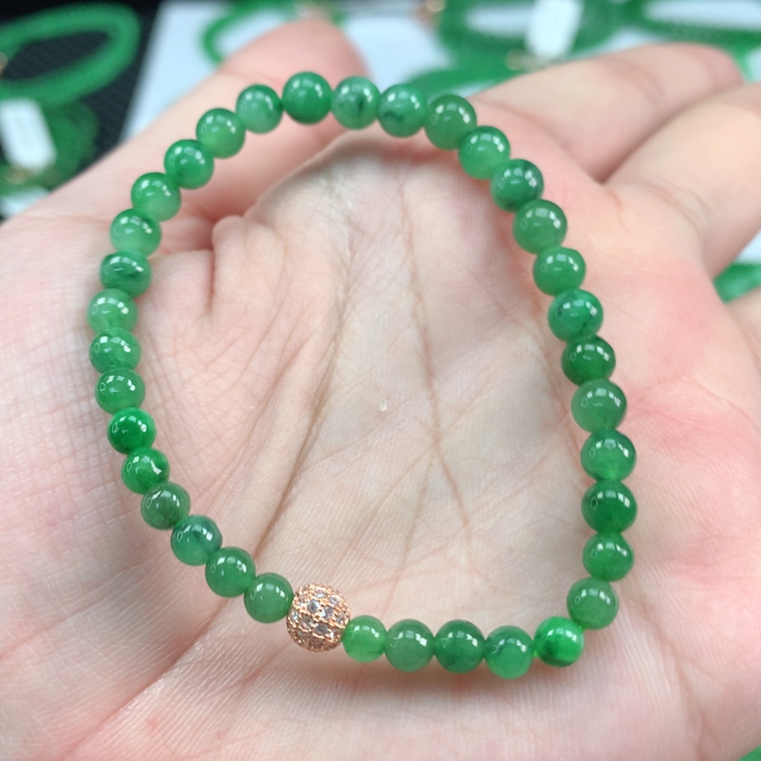 翡翠手链未镶嵌翡翠