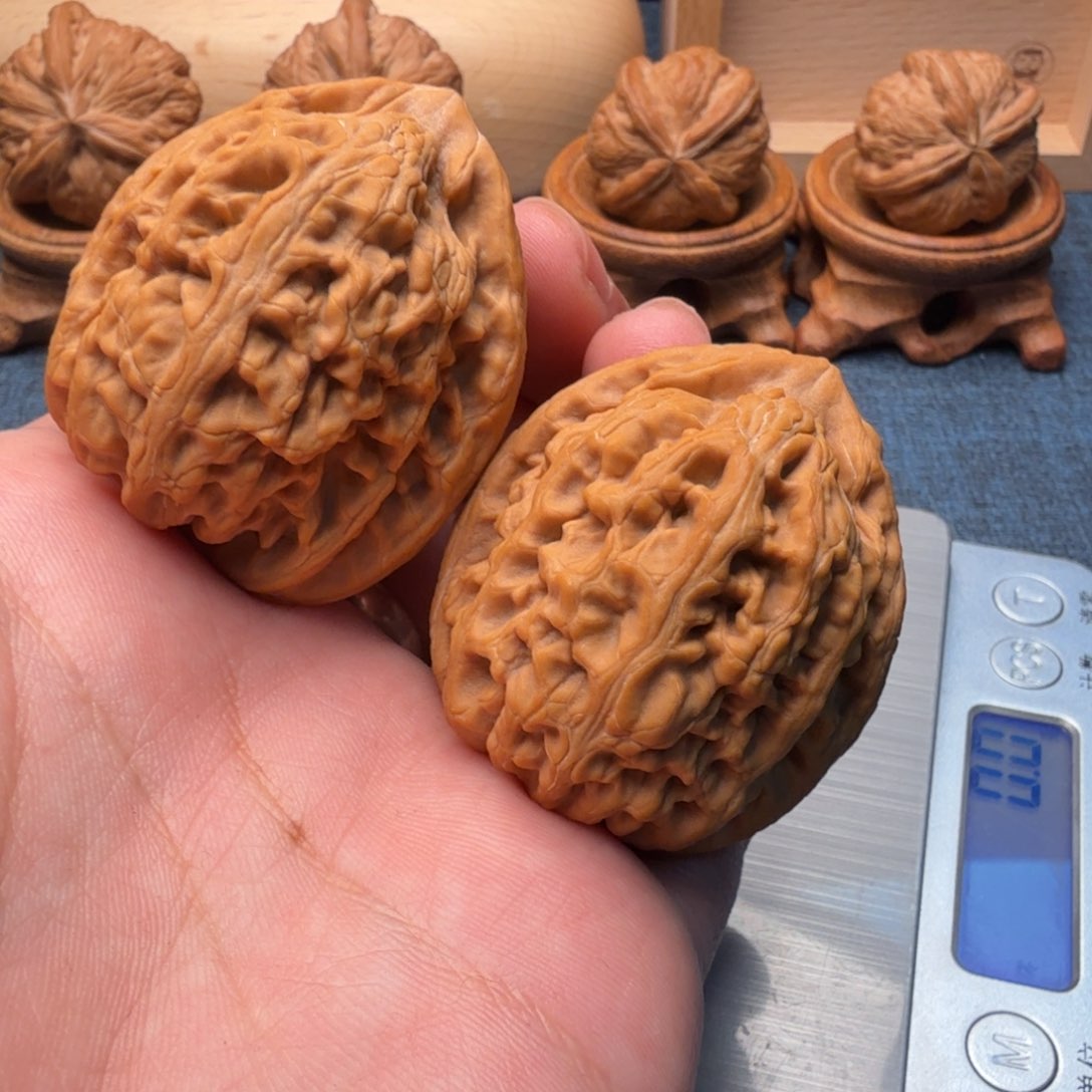 猴头核桃把件大***溜红锦鲤40尺寸1998