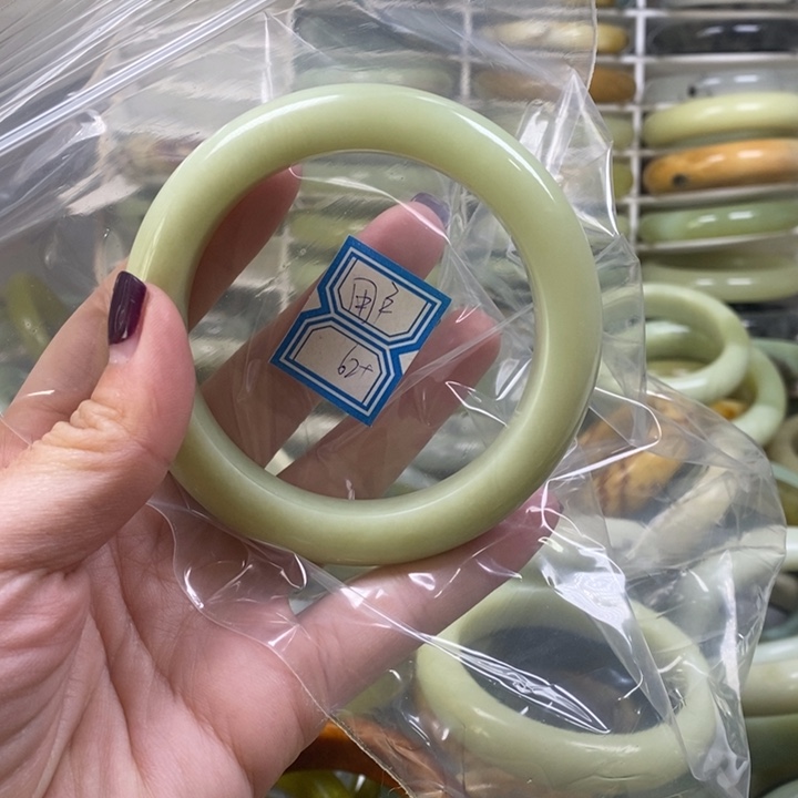 蛇纹石玉手镯未镶嵌用****5