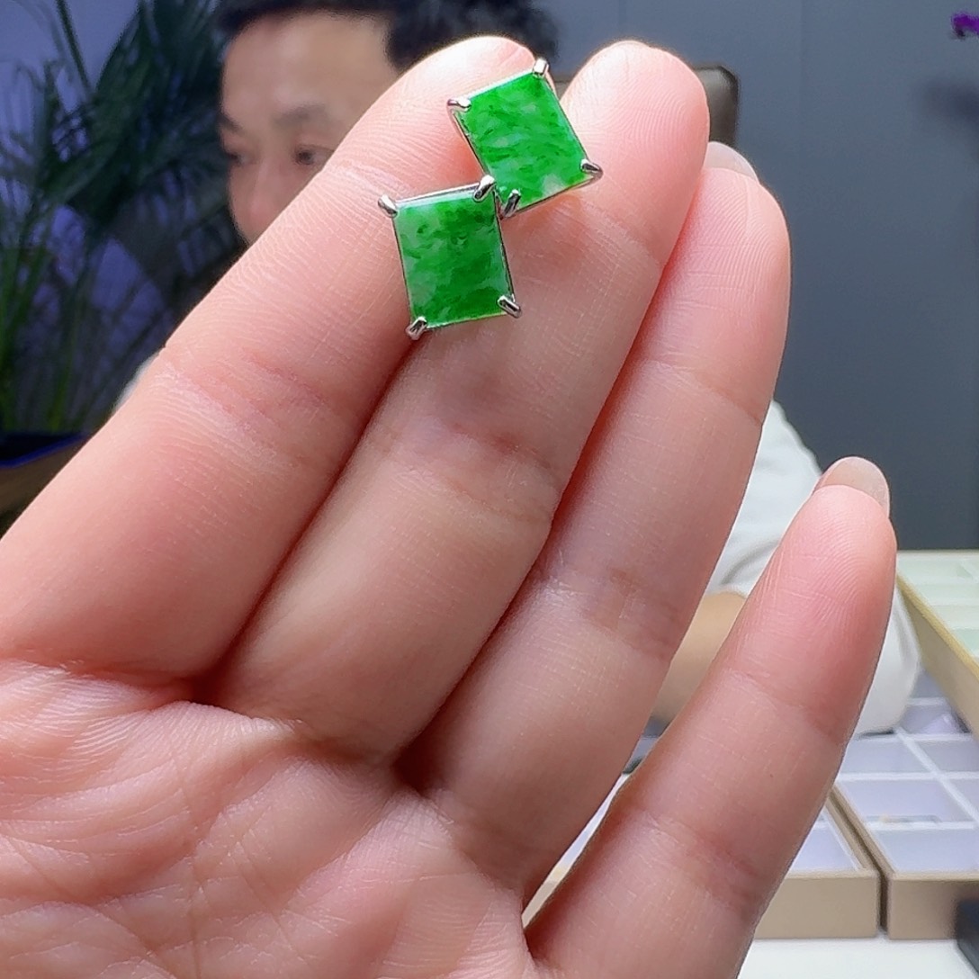 翡翠银S925镶嵌耳饰天然