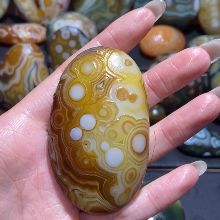 【闪购商品】未镶嵌玛瑙/玉髓珠宝奇石r