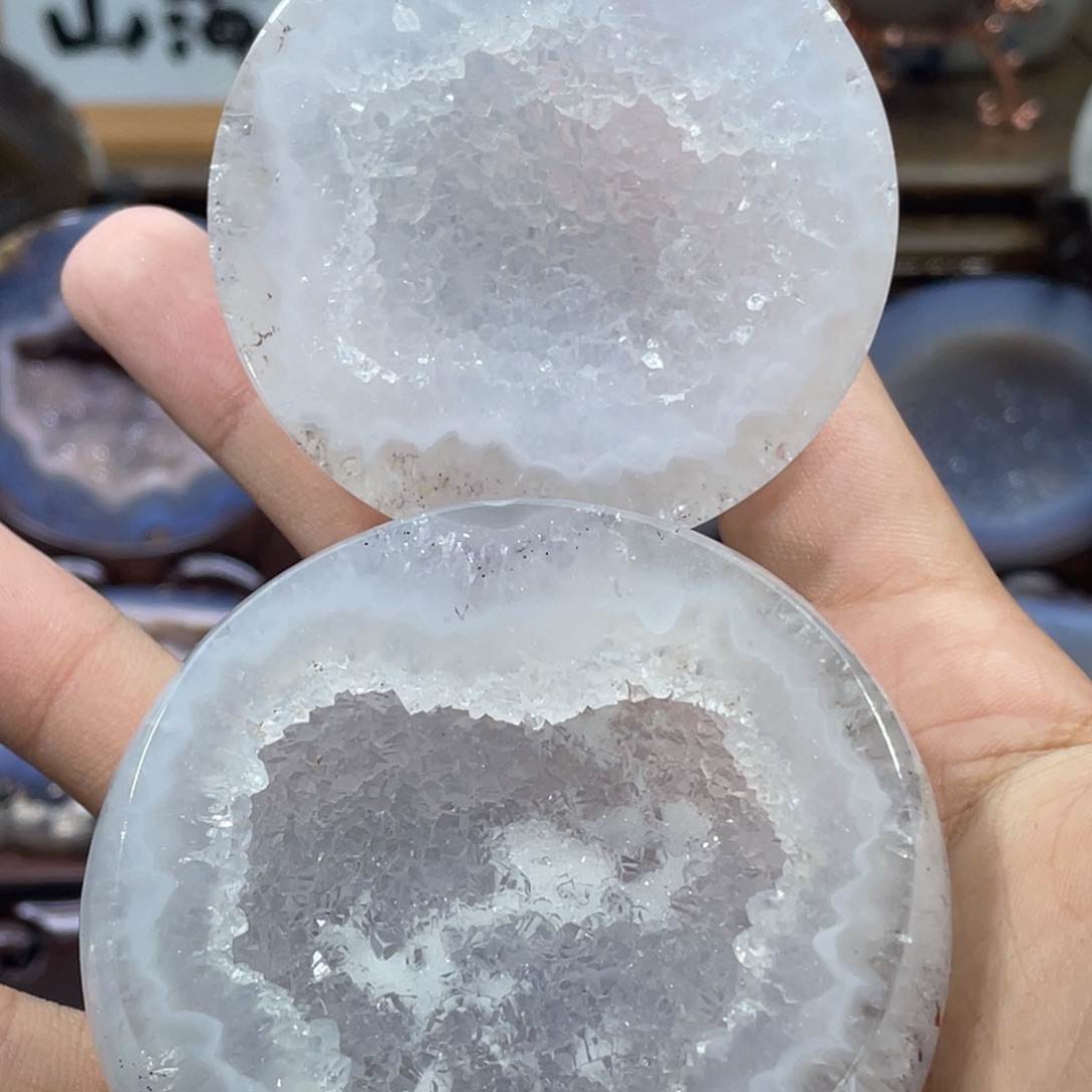 大型摆件（非配饰）未镶嵌水晶聚宝盆