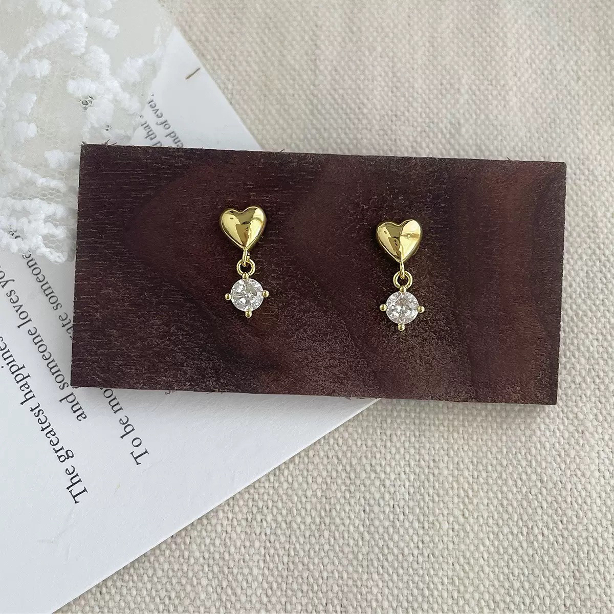 铜合金耳饰 无耳洞小耳垂镀金爱心微镶吊坠精致韩系蚊香盘耳夹