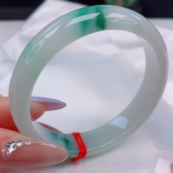 翡翠未镶嵌手镯54圈