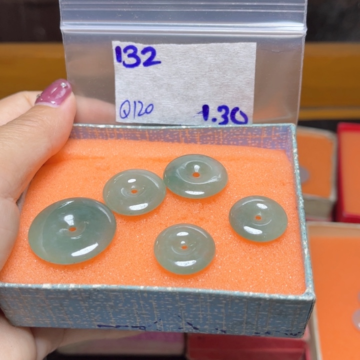 定制翡翠未镶嵌不