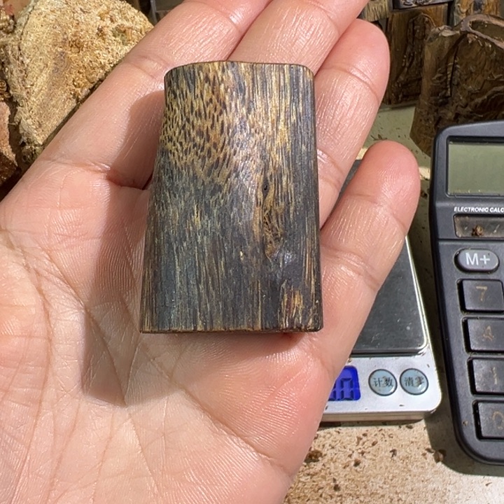 沉香吊坠棋楠沉香虎斑棋吊坠13.6克