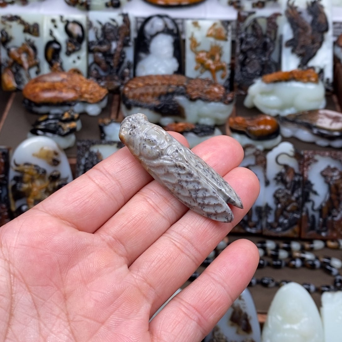 颈饰未镶嵌和田玉