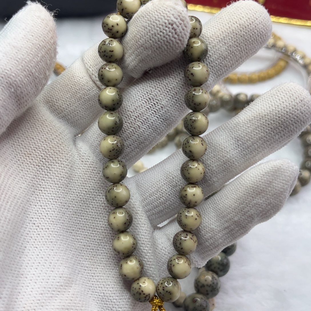 跟****星月菩提手串手持