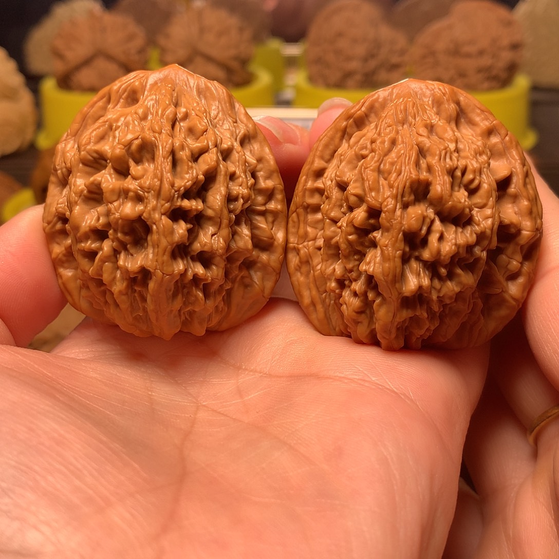 文玩核桃吊坠粗筋虎全品43➕克重50原装毕业