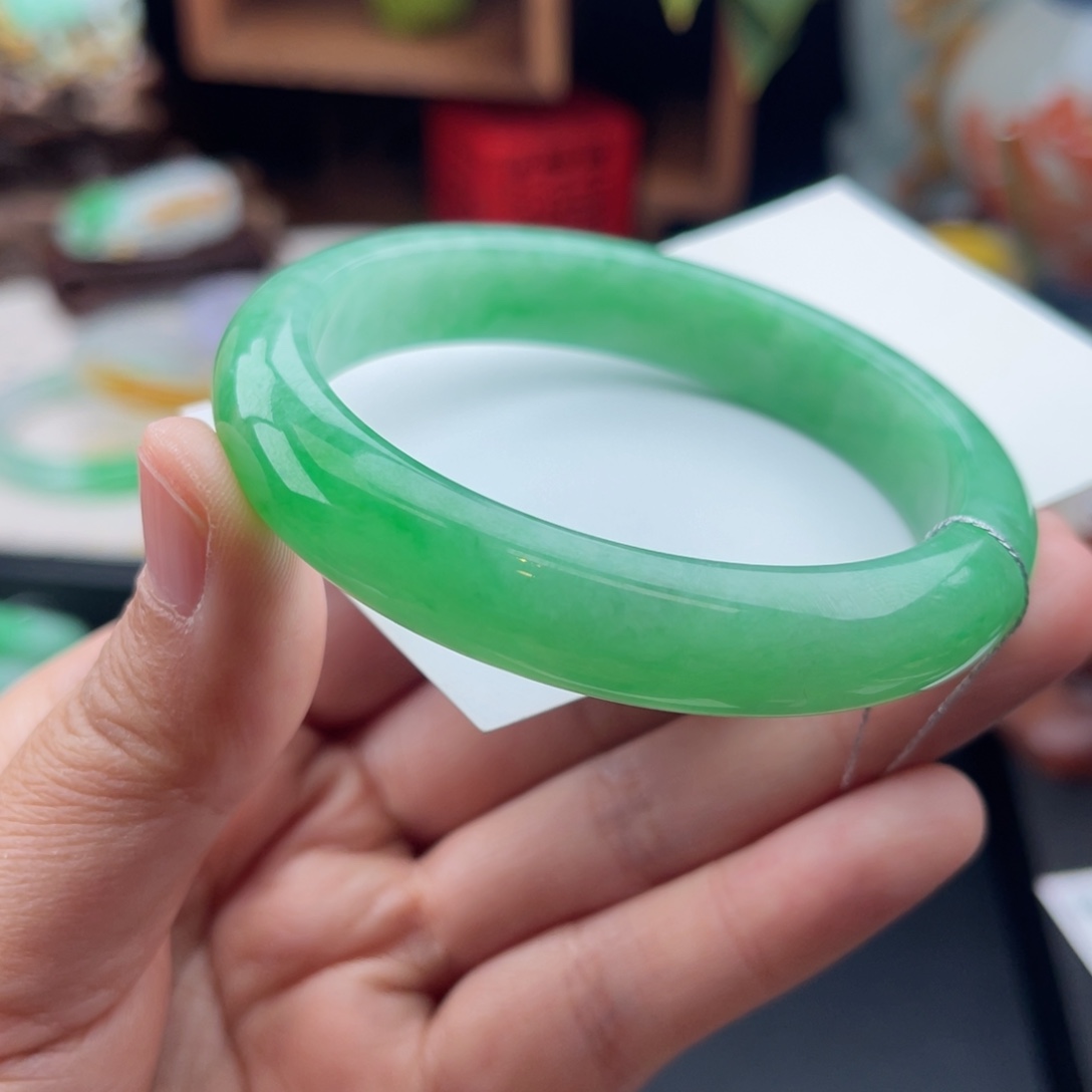 未镶嵌手镯翡翠美商很在线的满绿