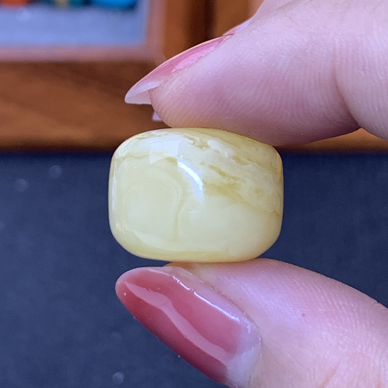 D108天然原矿保真浓蜡蜜蜡尺寸17.2*13mm老型墩子文玩配饰单珠