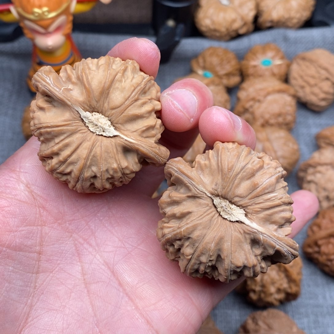 文玩核桃把件45全品大眼睛闷白