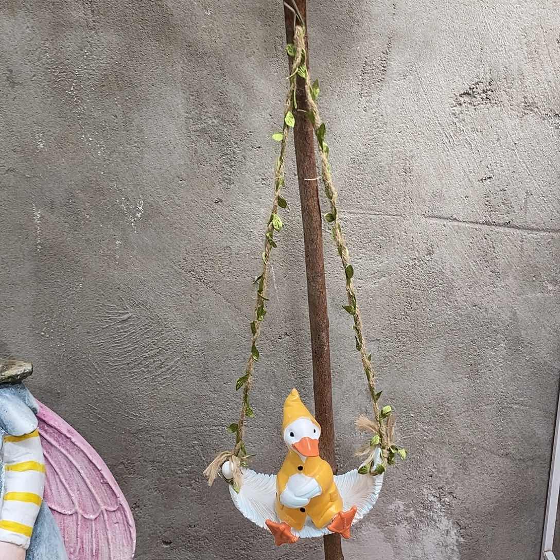 有机玻璃秋千鸭子