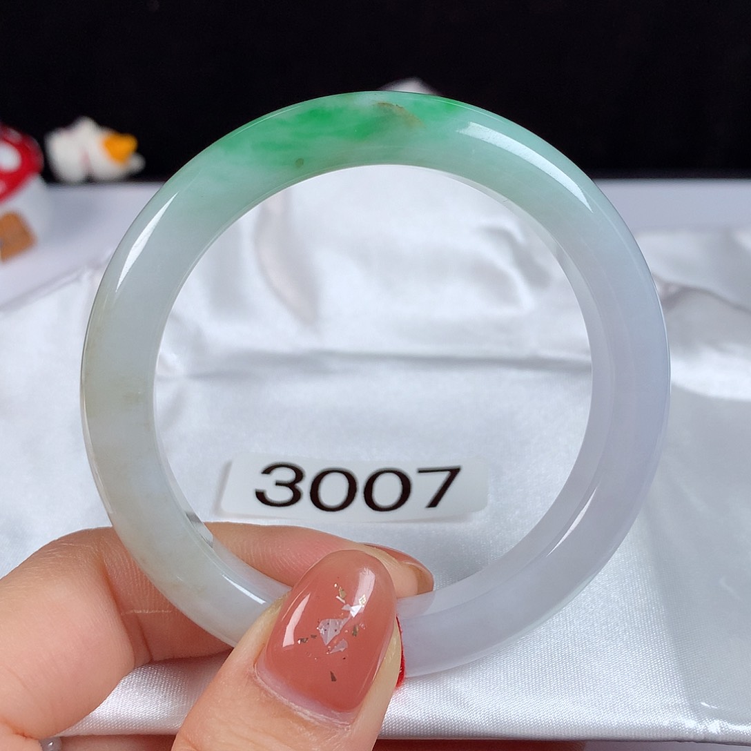 翡翠手镯未镶嵌53圈