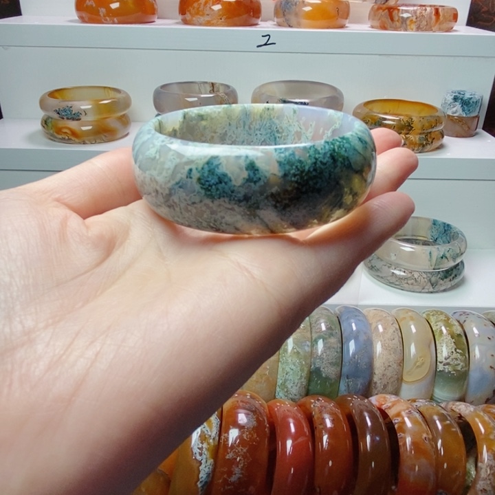 玛瑙/玉髓手镯未镶嵌99