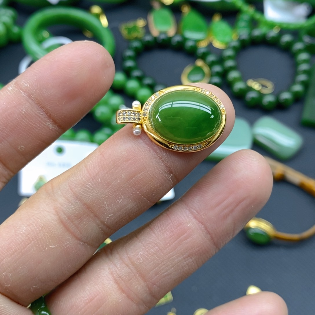 和田玉（碧玉）颈饰银S925镀金镶嵌