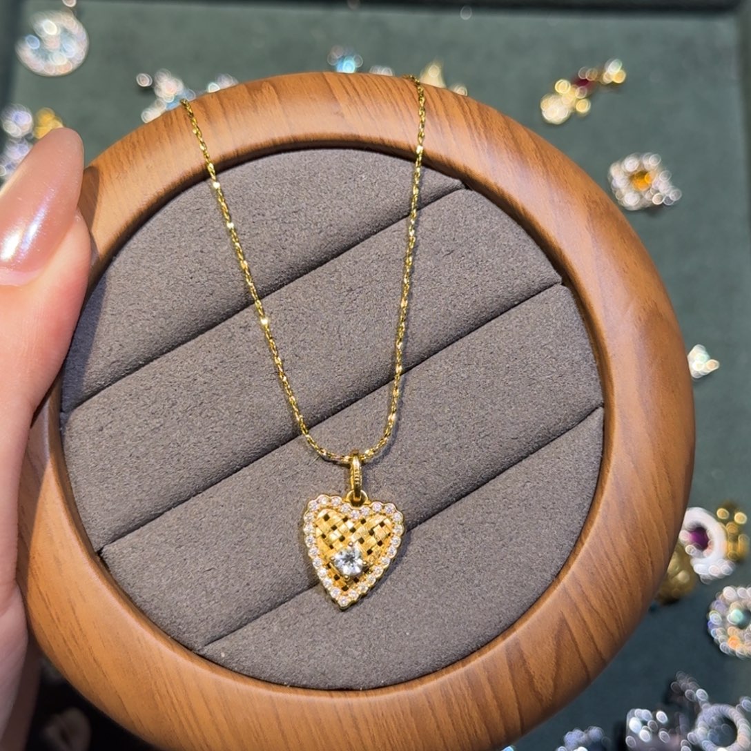 不***士海蓝宝石颈饰银S925镶嵌