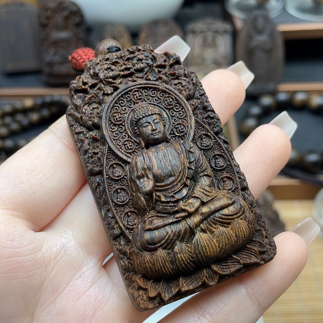 沉香木吊坠?芽庄绿奇