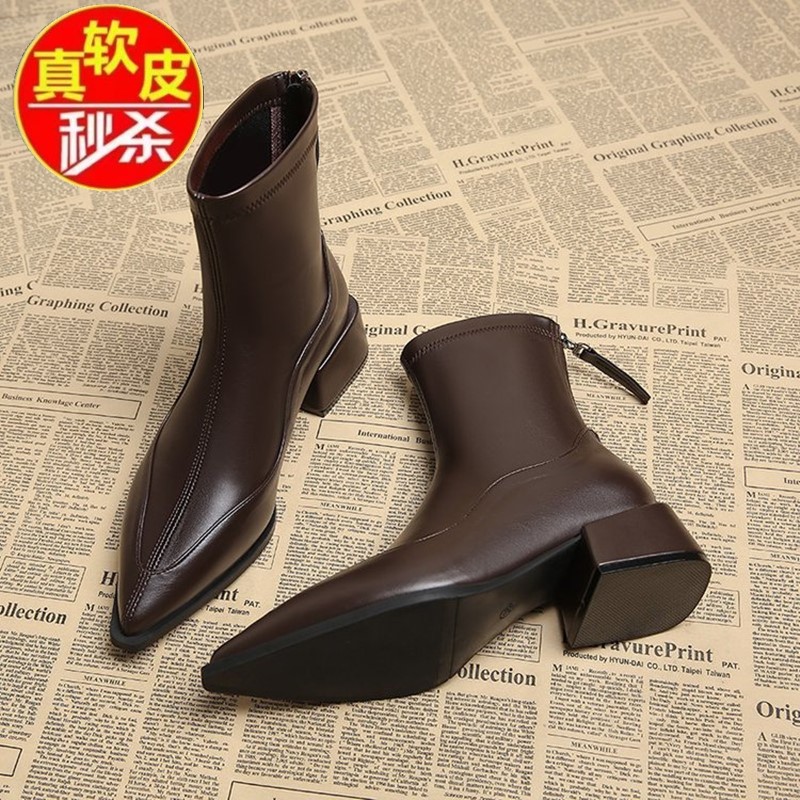 品牌断码真皮法式尖头弹力瘦瘦靴低跟秋冬新款粗跟短靴女切尔西靴