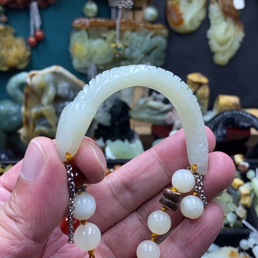 【闪购商品】蛇纹石玉手牌未镶嵌