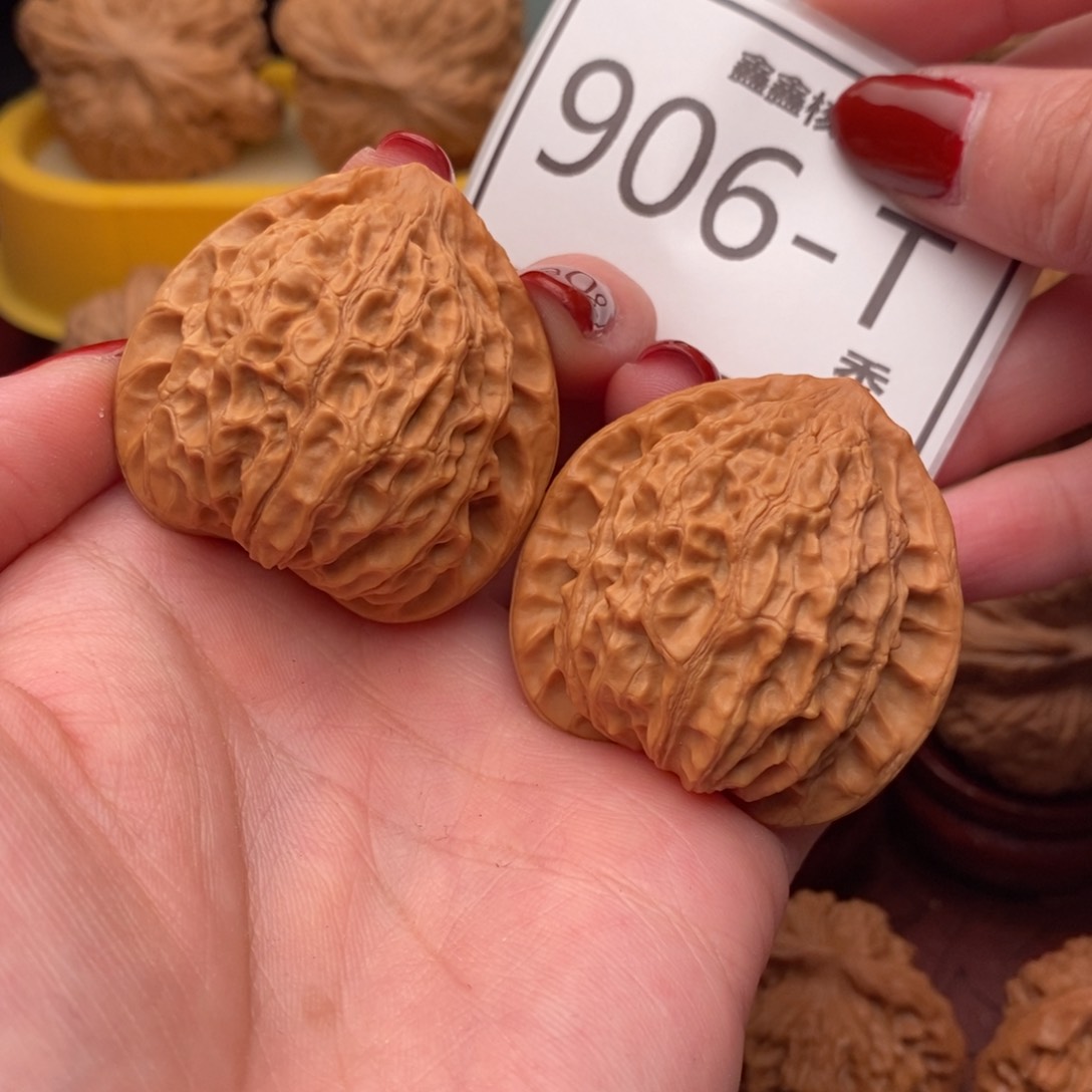 文玩核桃把件金牛40