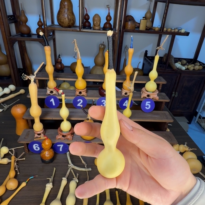 冬***把精品观音瓶新皮周正