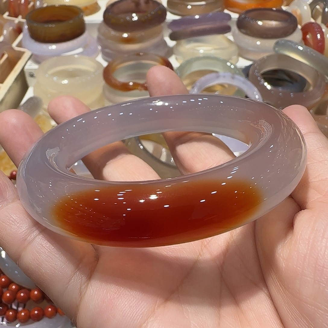 偷***保玛瑙/玉髓未镶嵌手镯