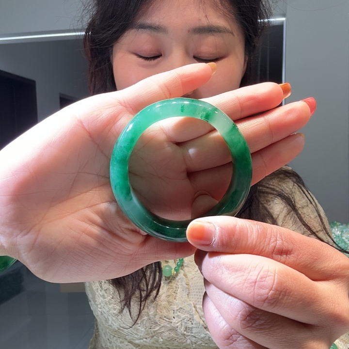 石英质玉未镶嵌手镯