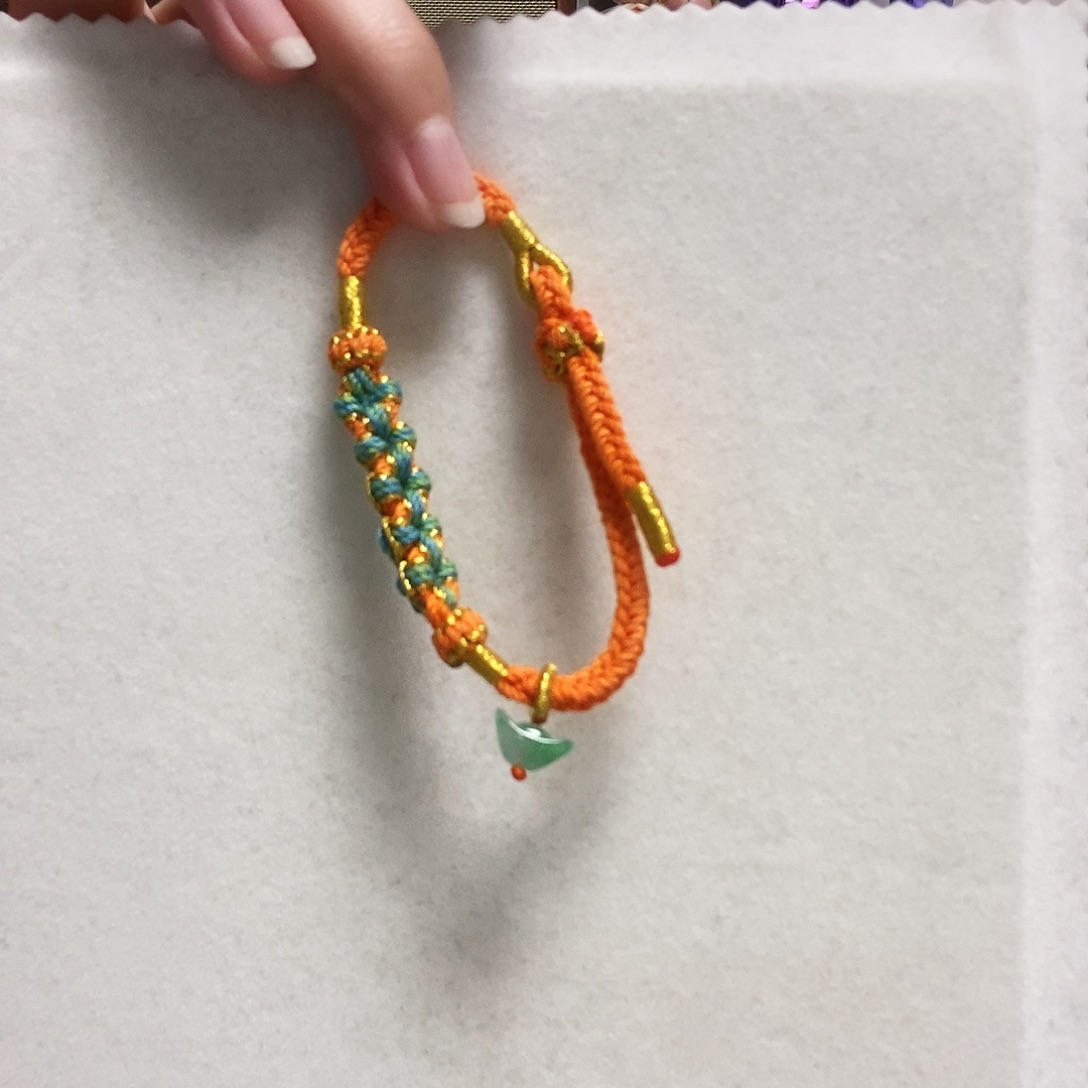 翡翠颈饰未镶嵌简单