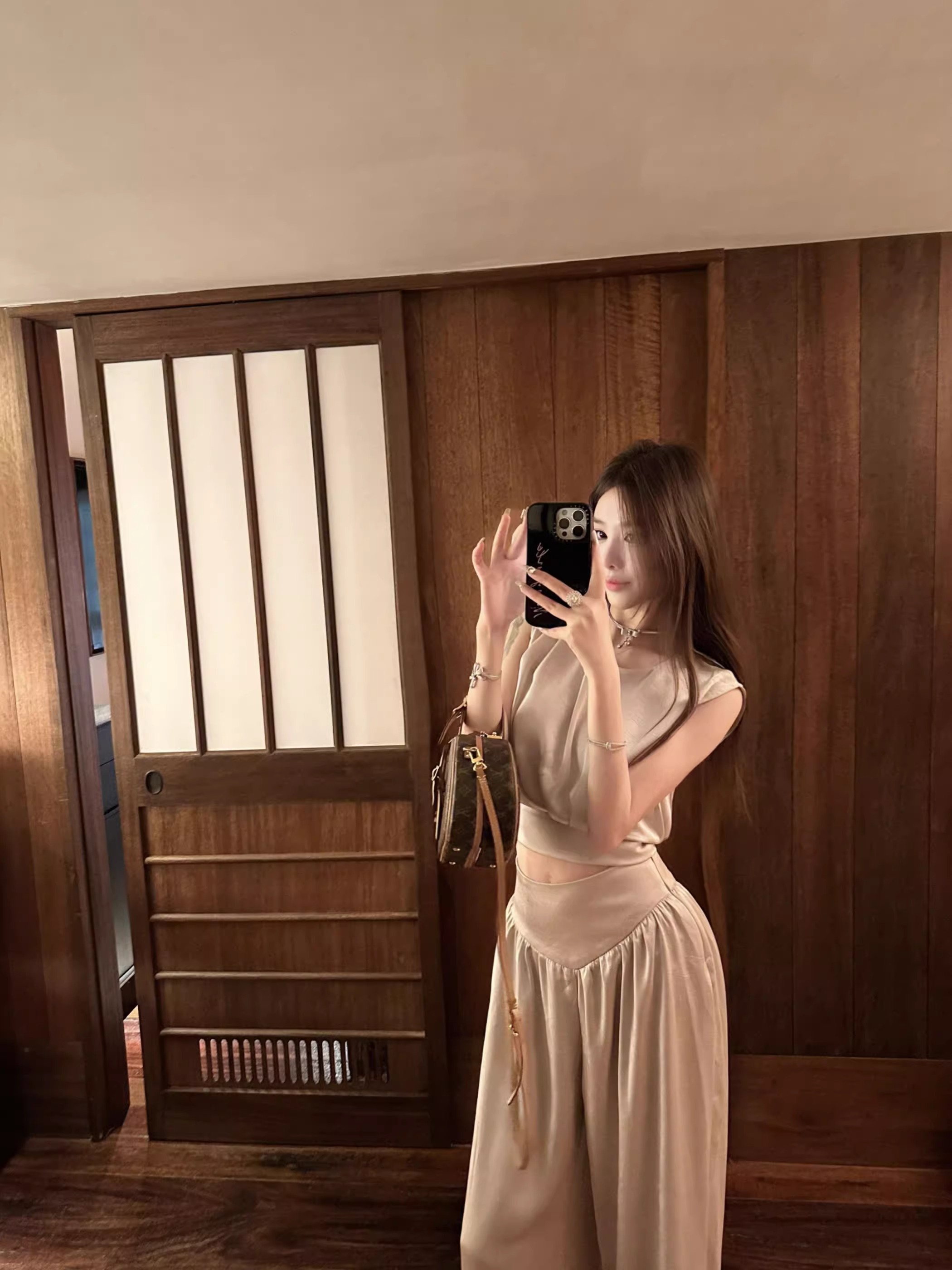 韩国首尔*纹理感清凉风冷调杏系带背心阔腿长裤休闲套装