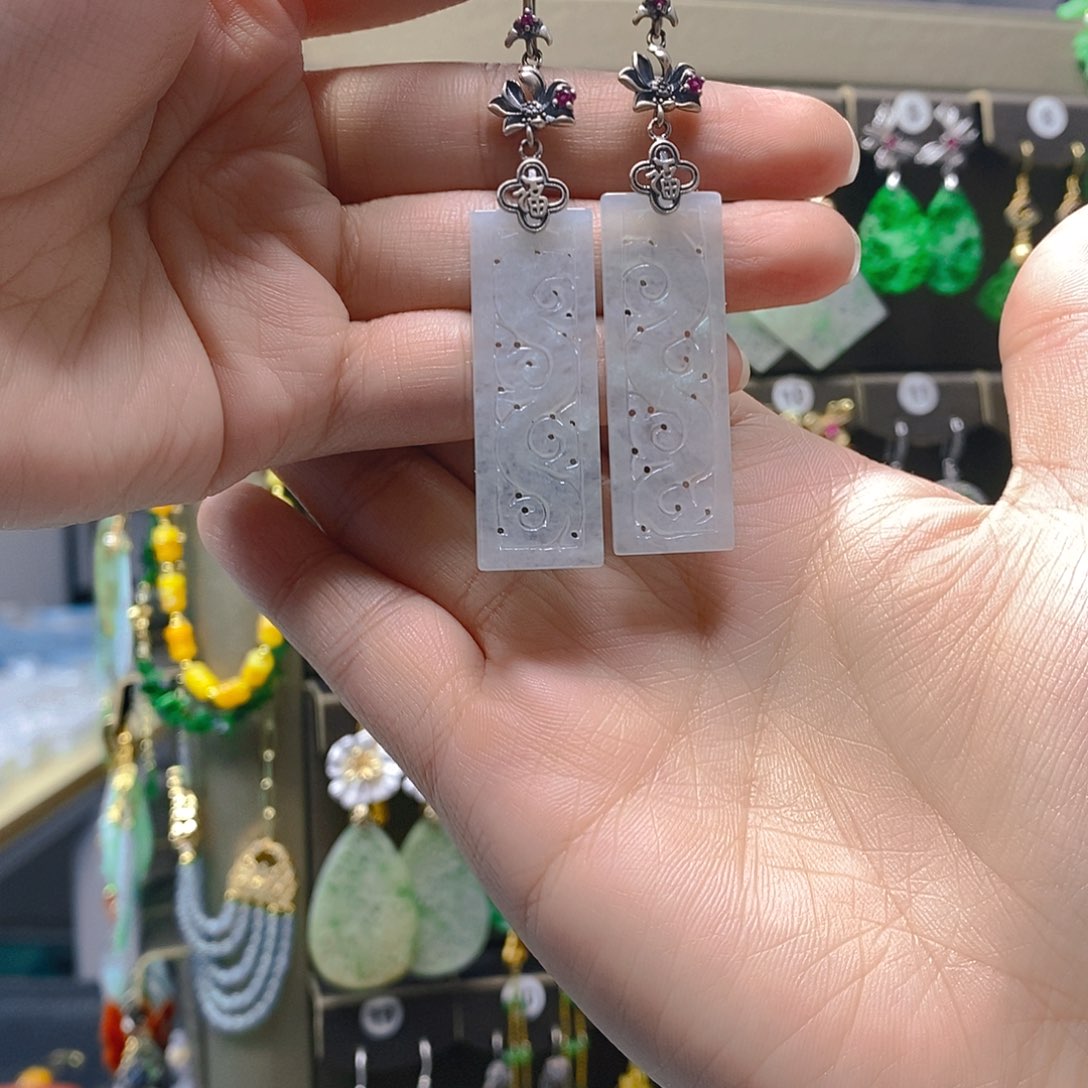 未镶嵌翡翠耳饰翡翠