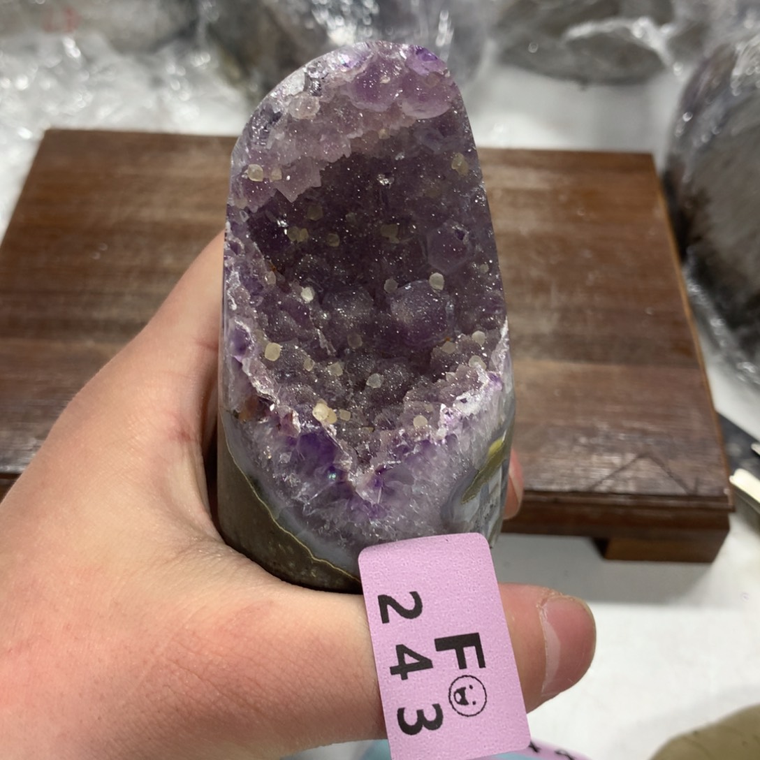 紫晶大型摆件（非配饰）未镶嵌西*妹