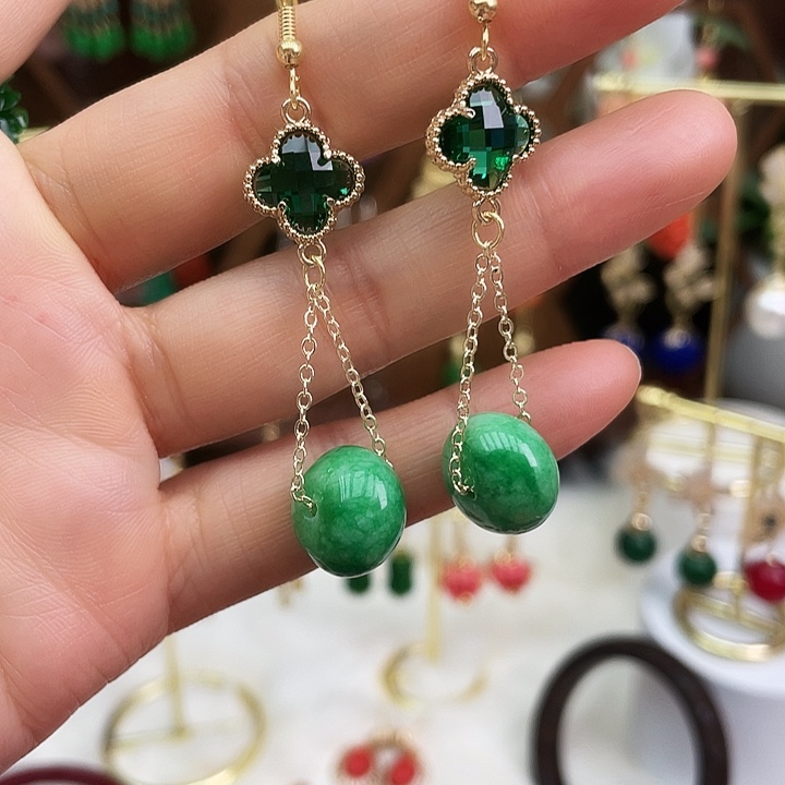 石英质玉耳钉合金