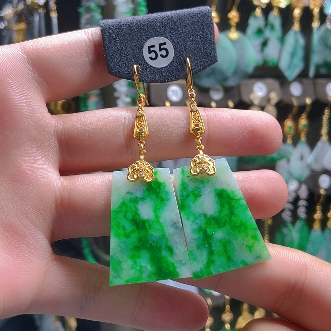 翡翠未镶嵌耳饰翡翠