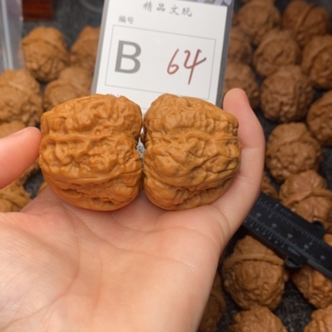 吊坠桃核?我是第一百42